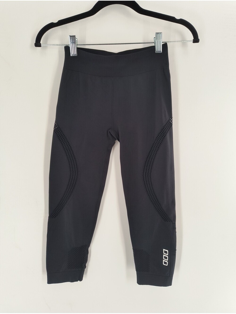 Uniquely Lorna Jane Athletic Capris Seamless Extra Small Black 080